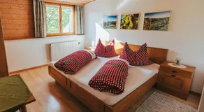 Gästezimmer & Buschenschank mit Weingut Hack-Gebell - Image 2