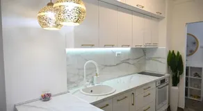 Golden Apartment - Image 4