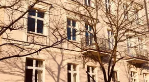 Old Time Apartments - Image 5