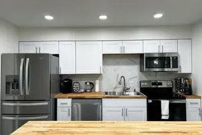 Anchorage midtown apartment- Wyoming 1 - Image 2