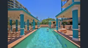 Stylish 1 Bedroom with Private Rooftop Spa at the Aegean - Image 1