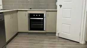 Entire 4 Bedroom Home - Image 3
