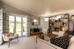 Inside No. 1 Retreat - Image 2