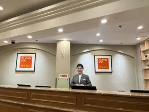 Home Inn - Image 4