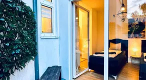 1-Bedroom Apartment Retreat in Central Area - Image 2