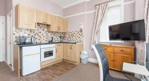 Beachcliffe Holiday Apartments - Image 3
