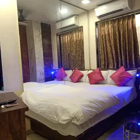 Hotel Shreeraj - Image 2
