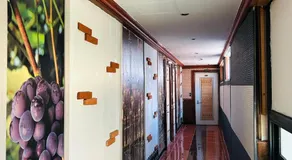 Top Motel - Image 5