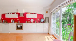 Vibrant 2BD Flat - near London Bridge - Image 5