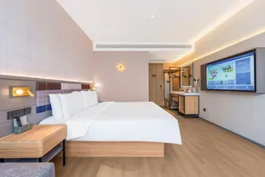 Home Inn Plus - Qingdao Huangdao Chongming Island Road - Image 5