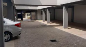 Excelente apartamento completo próximo ao centro - Image 3