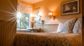 Salt Spring Inn - Image 2