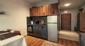 Mirror Lake Studio - Image 3