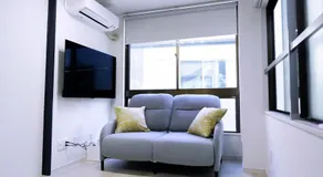 Group Friendly - Prime 3BR - Great Location & Rooftop - Image 2