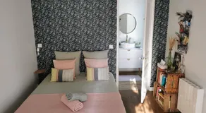 Chambre dans une dépendance La Rosette - Image 2