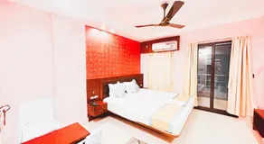 Pre in see Inn Plaza Near Sea Beach - Image 2