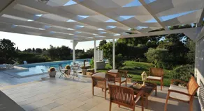 CASA NEL VERDE CON GIARDINO E PISCINA PRIVATA - Image 3
