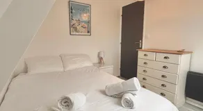 2 Bedrooms Seaside, Wifi & Linen, Equipped Kitchen - Image 5
