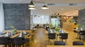 Hotel Restaurant Flaschen - Image 5