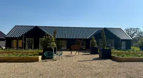 One Granary Barns near Stansted Airport - Image 3