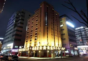Hotel Millennium - Image 4