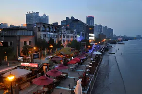 Hanting Hotel Ningbo Tianyi Old Bund - Image 4