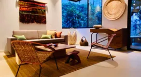 Patio del Mundo - Image 2