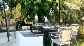 Detached renovated cottage with a garden 3 min walk from the beach - Image 3