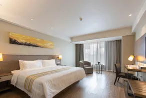 Home Inn Plus Chengdu East Railway Station Chengyu Interchange Metro Station - Image 4