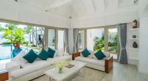 Miskawaan Beachfront Villas - Image 4