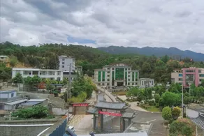 Fengxiang Hotel - Image 3