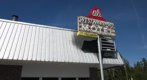Al's Westward Ho Motel - Image 3