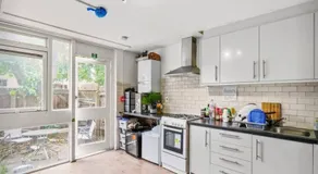 Maida Hill PADS Living Stay - Image 2