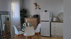 Stay on the Strand, Townsville, one bedroom apartment on the third floor, free secured parking - Image 4