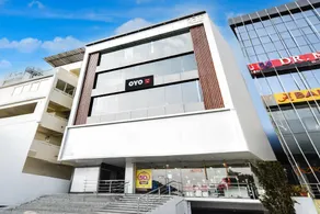 Hotel O by OYO TKR Hotel Kanakadurga - Image 5