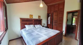 Casa Condomínio com 04 quartos, 200 metros da Praia de Manguinhos - Image 2