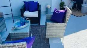 Funky cozy cottage with outside space - Image 4