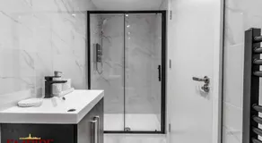 Brand New 1 Bed Apt Burton On Tr - Image 5
