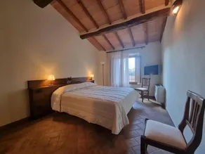 Tasteful Countryside Stay - Image 2