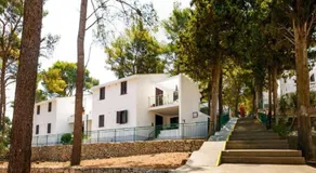 Lumbarda Resort Apartments - Image 5