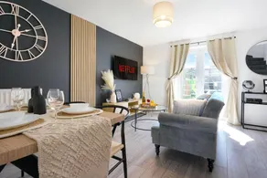 Stylish House - Close to City Centre and Luton Airport - Free Parking, Super-Fast Wifi, Garden and Smart TV with Netflix by Yoko Property - Image 3