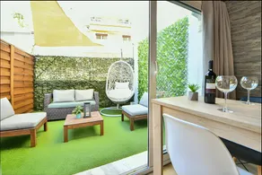 IQ Residences - Athens Way Apartments - Image 3