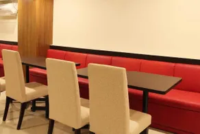 Luxpoint Hotel Surabaya - Image 3