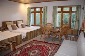 Karma Lodge - Image 2