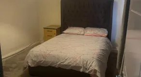 Double room in Canvey island with shared bathroom - Image 2