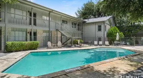 1BR 1BA Pet Friendly Condo w Pool, Gym, Walk to SoCo and Lake by Austin Vacay - Image 2