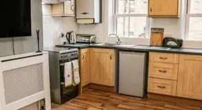 St Hilda's Corner House - Image 3