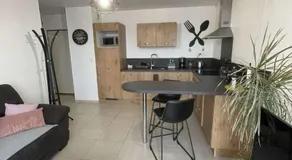 Apart. F2 i Caen totalrenoverad med garage och WIFI. - Image 2
