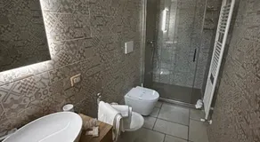 Standard Room - Image 2