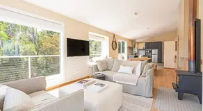 Gracey's Beach House - Dennes Point - Image 2